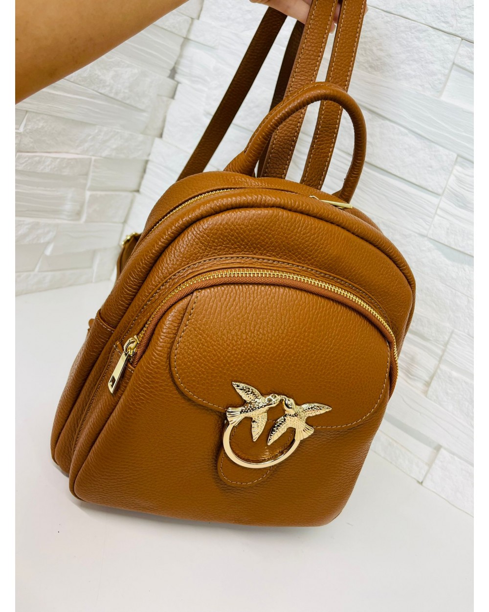 pinko-plecak-031gkm-1.jpg Plecak damski skórzany a'la Pinko taupe camel | Plecaki damskie skórzane - obrazek 1