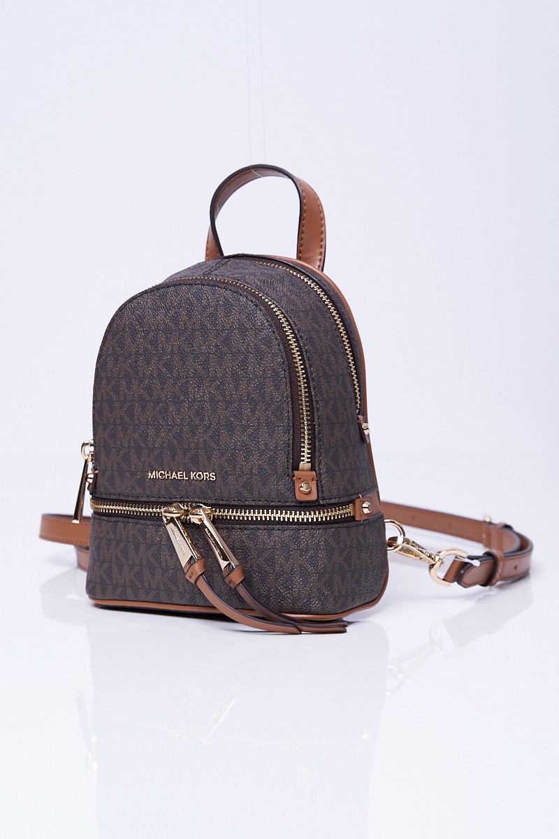 plecak-mk-898jlt-1.jpg Plecak XS BACKPACK RHEA ZIP BROWN MICHAEL KORS Butik Online MAICON - obrazek 1